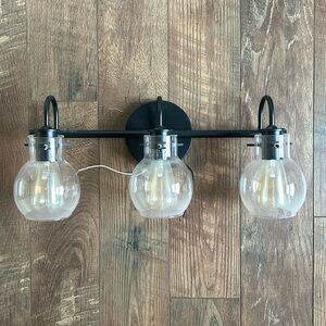 Bathroom vanity light